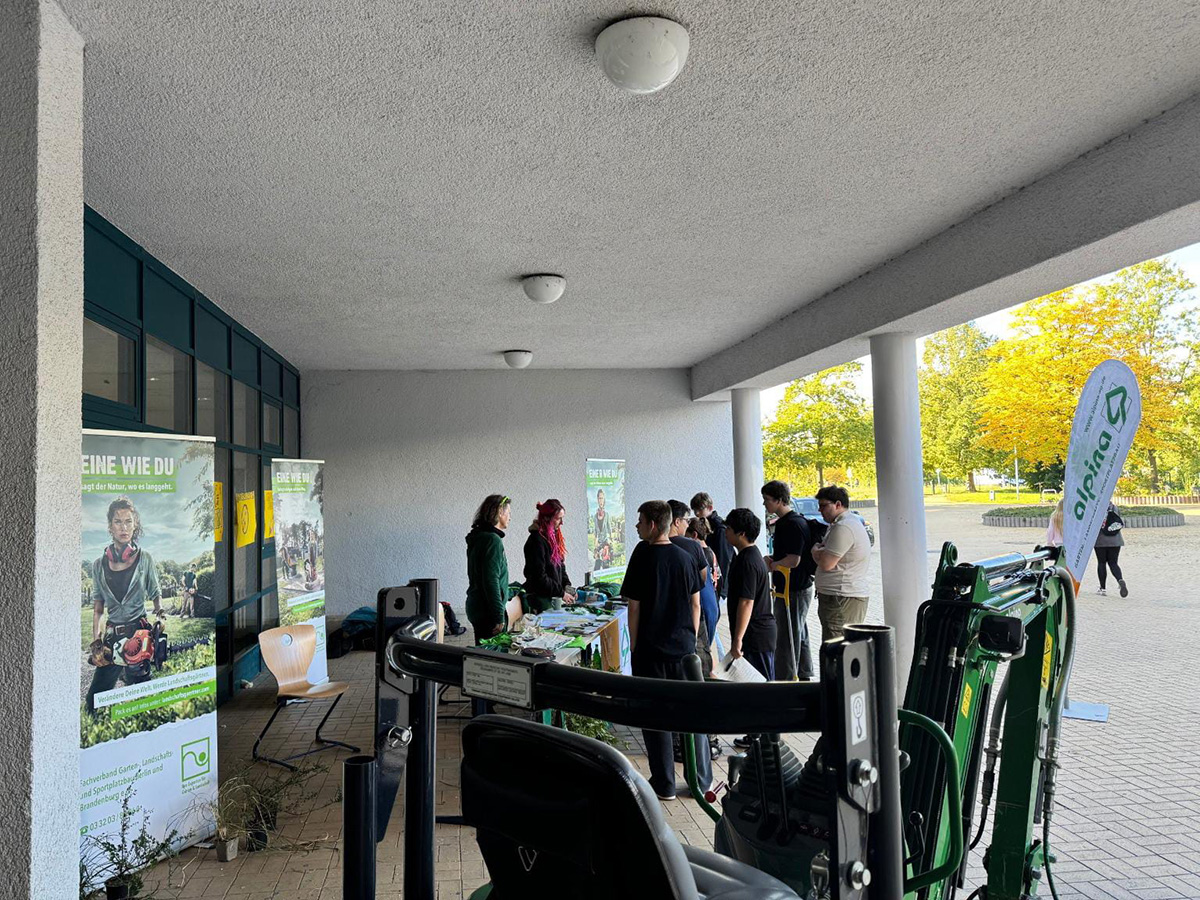 „Zukunftsmesse Marzahn“ begeisterte viele Schüler „Zukunftsmesse Marzahn“ begeisterte viele Schüler